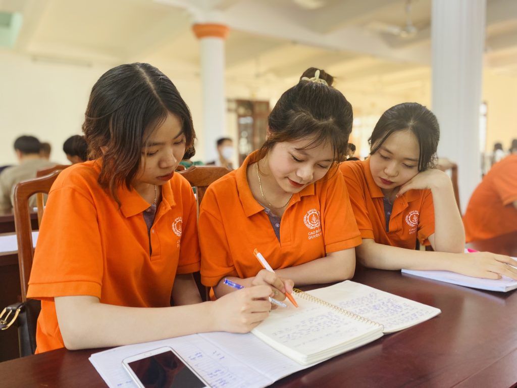 Lớp Học Tiếng Hàn Cho Người Mới Bắt Đầu
